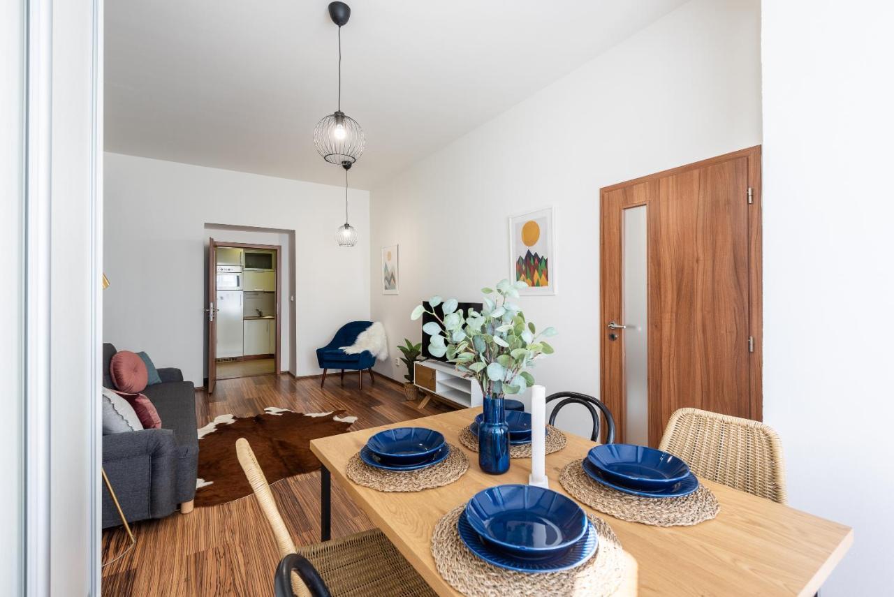 10 Min City Centre 5 People Apartment, Free Coffee Apartment Prag